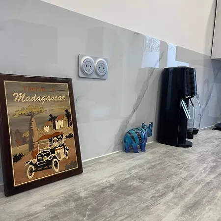 Appartement Rénové à Neuf Centre Gare Lestroishorizons